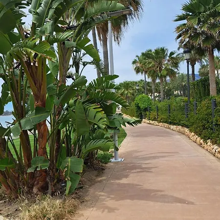 Hello Cosmo Apartman *